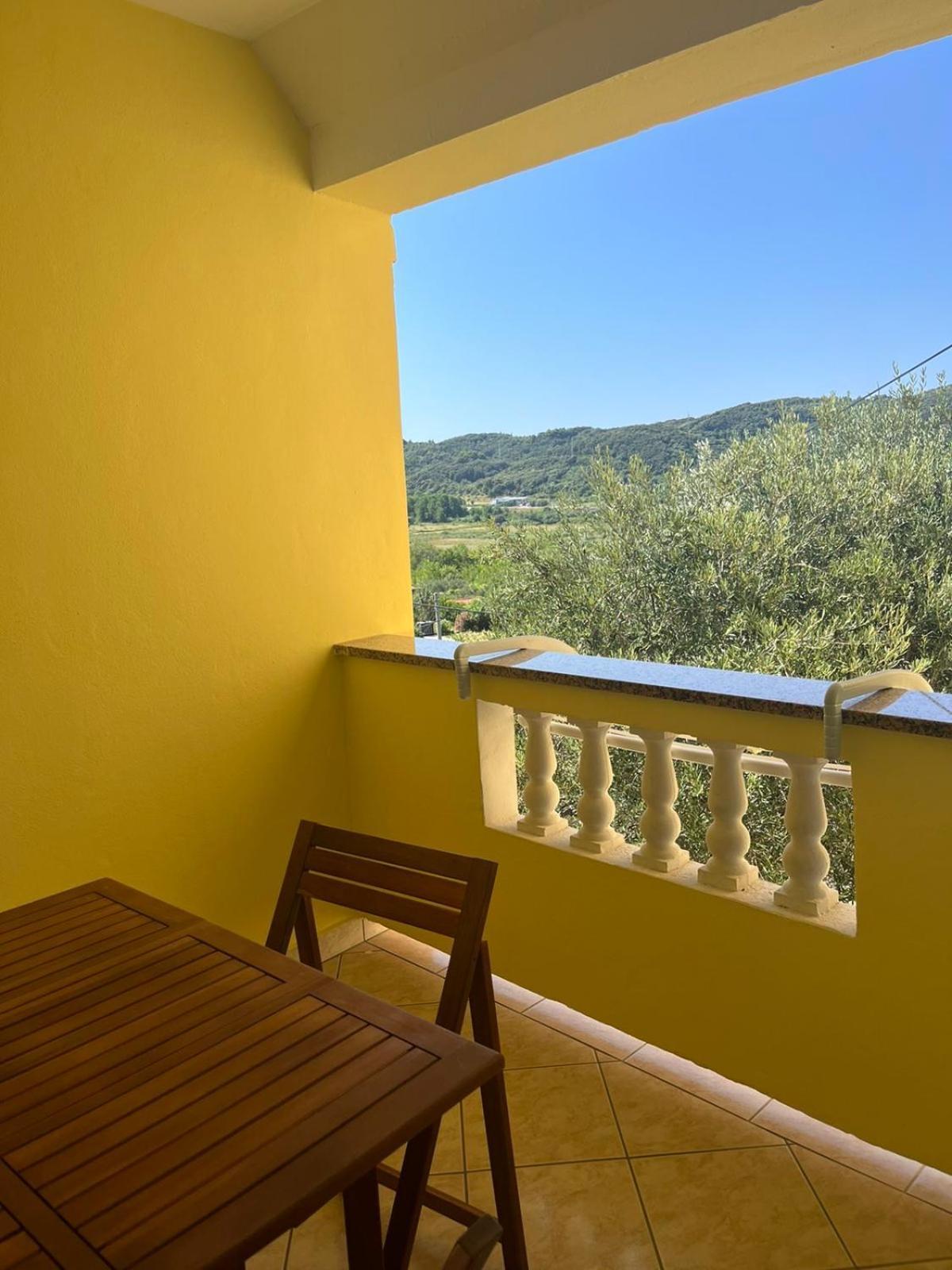 Apartments Dumicic Супетарска-Драга Экстерьер фото