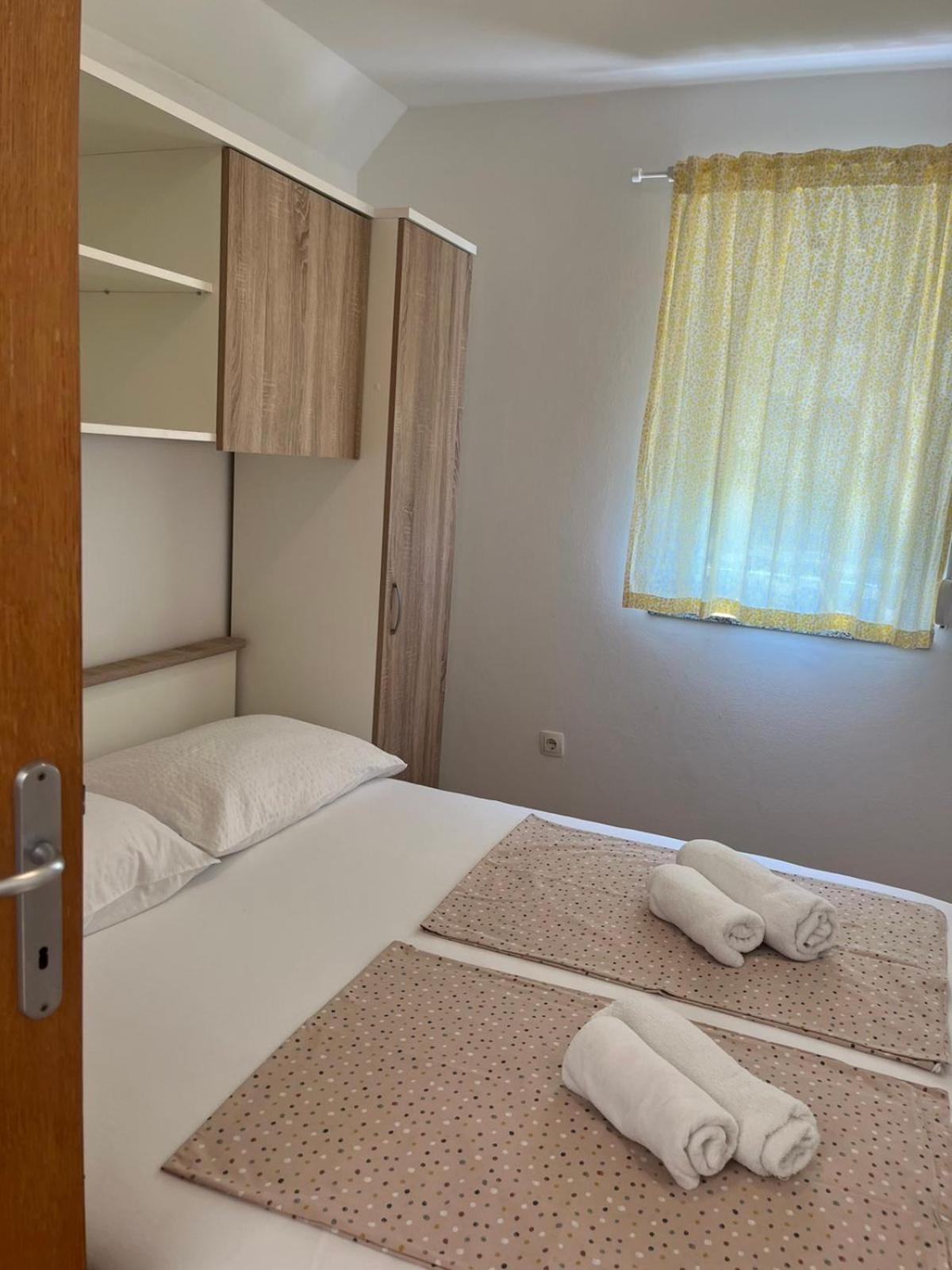 Apartments Dumicic Супетарска-Драга Экстерьер фото