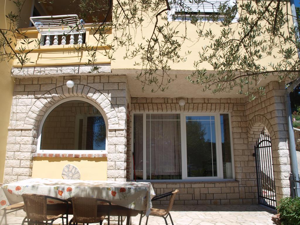 Apartments Dumicic Супетарска-Драга Экстерьер фото