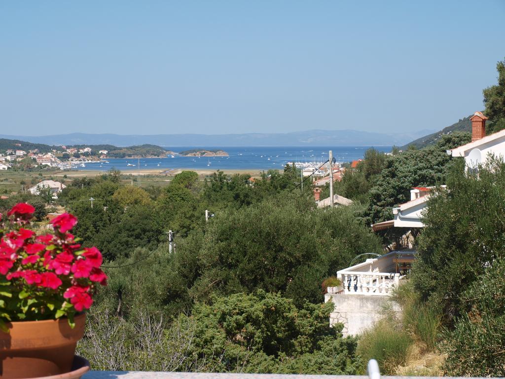 Apartments Dumicic Супетарска-Драга Номер фото